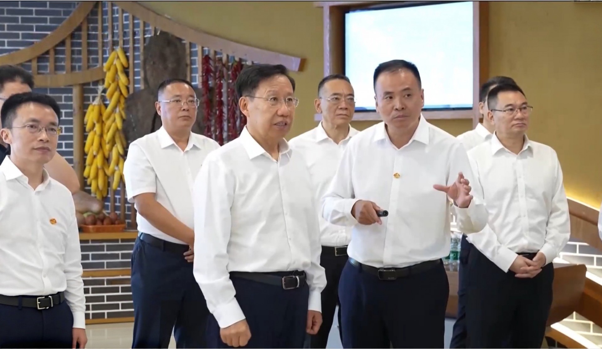 省委領(lǐng)導(dǎo)赴通江調(diào)研 做強(qiáng)特色農(nóng)牧產(chǎn)業(yè) 激發(fā)老區(qū)振興動能